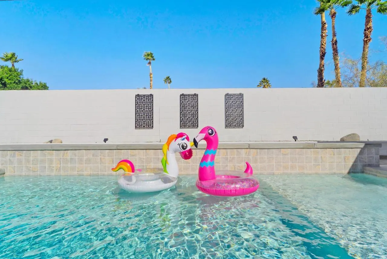 度假居 棕榈泉Senoritas House - New Pool + View别墅 美国